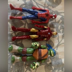 Ninja turtle, spider man, Iron man avenger toys lot